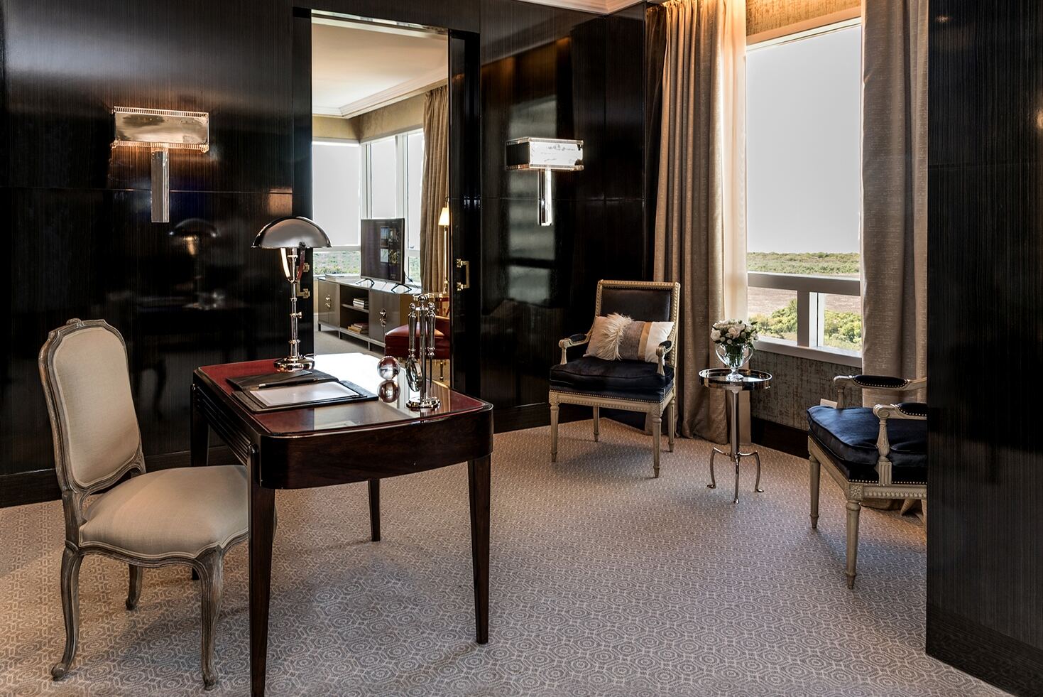 Alvear Icon suite interior with writing desk